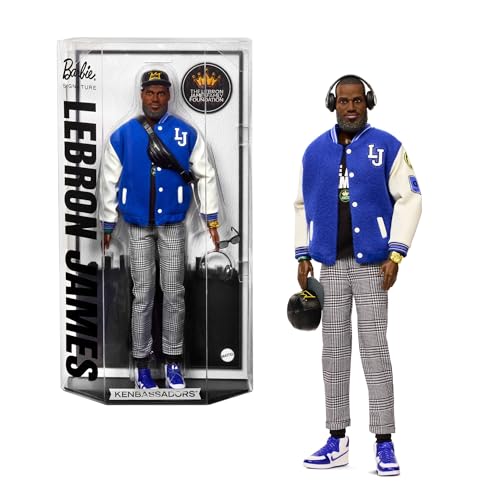 Barbie Signature Lebron James Muñeco Kenbassadors Coleccionable con Chaqueta Bomber universitaria y Accesorios Que Incluyen Auriculares y Gafas de Sol, Entre Otros, HRM33