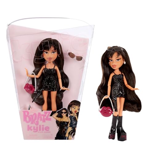 Bratz x Kylie Jenner - Day Modepuppe - Sammlerpuppe mit Tagesoutfit, Accessoires und Poster - Für Kinder und Sammler ab 6 Jahren, Veganes Lackleder