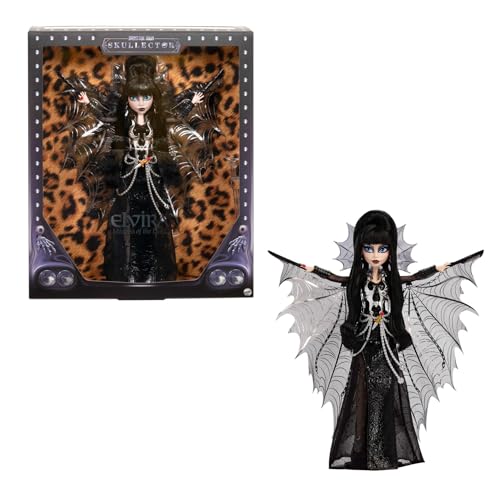 Monster High Elvira, Reina de Las tinieblas Muñeca Coleccionable con un Vestido de Cuero sintético Negro, una Capa Plateada con alas de murciélago y Accesorios de Lujo, HYV99