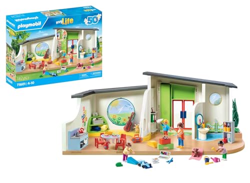 PLAYMOBIL MyLife 71601 Asilo 'Arcobaleno', ampio set di asilo con numerosi accessori e un campanello funzionante, giocattolo per bambini dai 4 anni in su